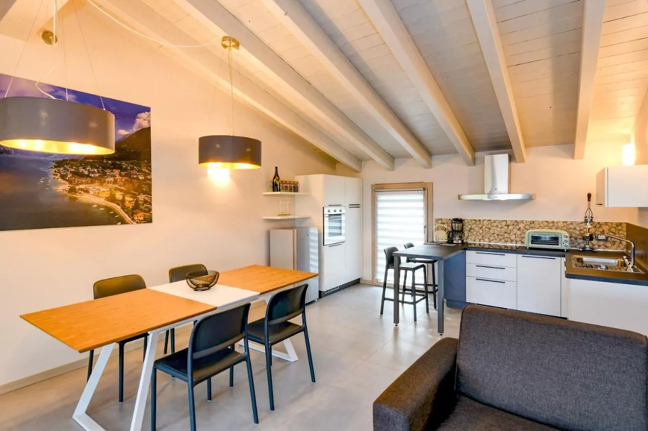 Gardaliva 5 Apartman Manerba del Garda 0*,