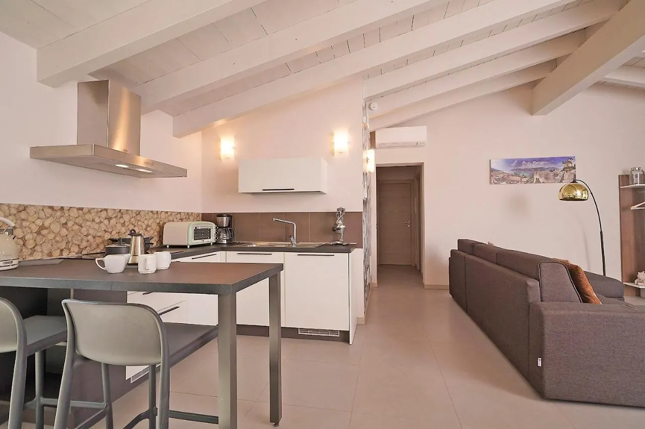 Gardaliva 5 Appartement Manerba del Garda Italië